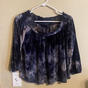 American Eagle off the shoulder velvet top size small